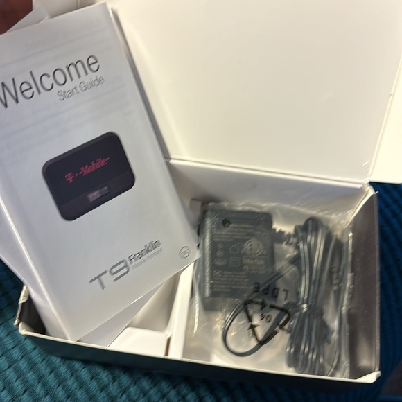 T-Mobile T9 Franklin Mobile Hotspot Wireless WiFi W/Sims Card Instructions - Picture 3 of 3